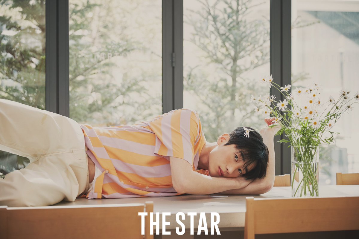 magazineTheStar's tweet photo. 이곳의 날씨는 시크릿🤫한승우만의 비밀스러운 무드로 6월호 화보를 올킬했다지?!✨
푸른 도심 속 햇살이 드리우는 창가에서 포근했던 한승우의 눈망울 기억해? 익숙한 듯 낯선 비밀의 숲 속🌴의 한 남자를 더슷하는 아직도 기억해. 

더스타 6월호 꼭 겟하자고.☀

#한승우 #HANSEUNGWOO #더스타6월호 https://t.co/oxfcDC4UdM