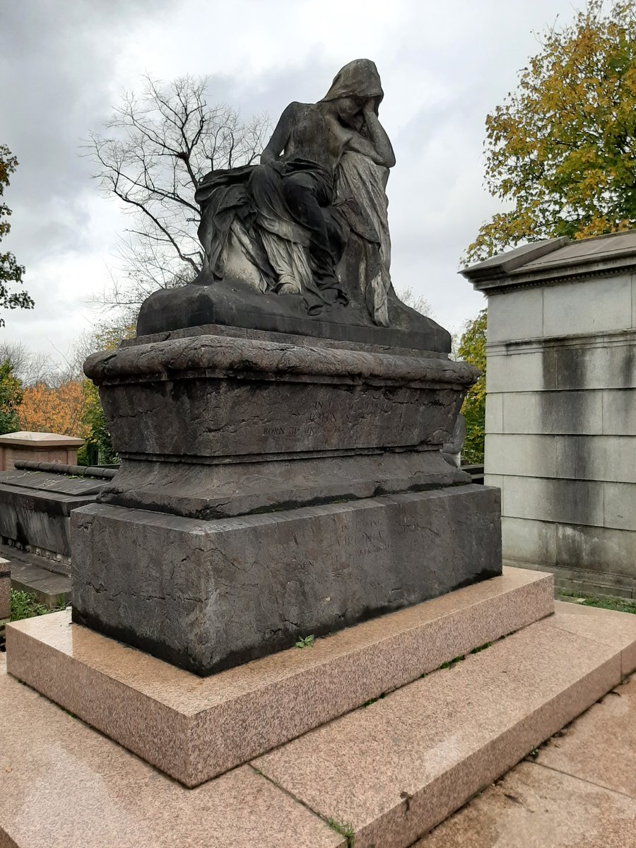 InsallArch's tweet photo. Cleaning of the Schilizzi monument was done using an ammonium poultice, revealing the texture and grain of the granite. Further works to the monument included resetting the pink granite to the vault entrance, resetting the statuary on its plinth and repointing throughout.👇 https://t.co/KmrqSwKWsN
