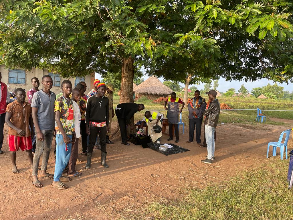 UgandaEC's tweet photo. Voting for District Chairperson and Directly-elected District Councillor, Bukedea is peacefully going on at all polling stations in Bukedea District. The voting exercise closes at 4:00pm at all polling stations across the District.
#BukedeaByElection
@PaulBukenya https://t.co/djtEs8gKDp
