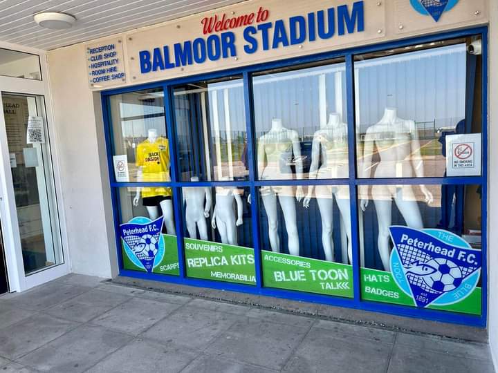 I think it’s about time we got these folk rigged out before the local constabulary has them nicked for indecent exposure. 🫢

Not long until our new blue and white finery arrives, we’ll keep you updated 🔵⚪️💙

#BlueToon 💙