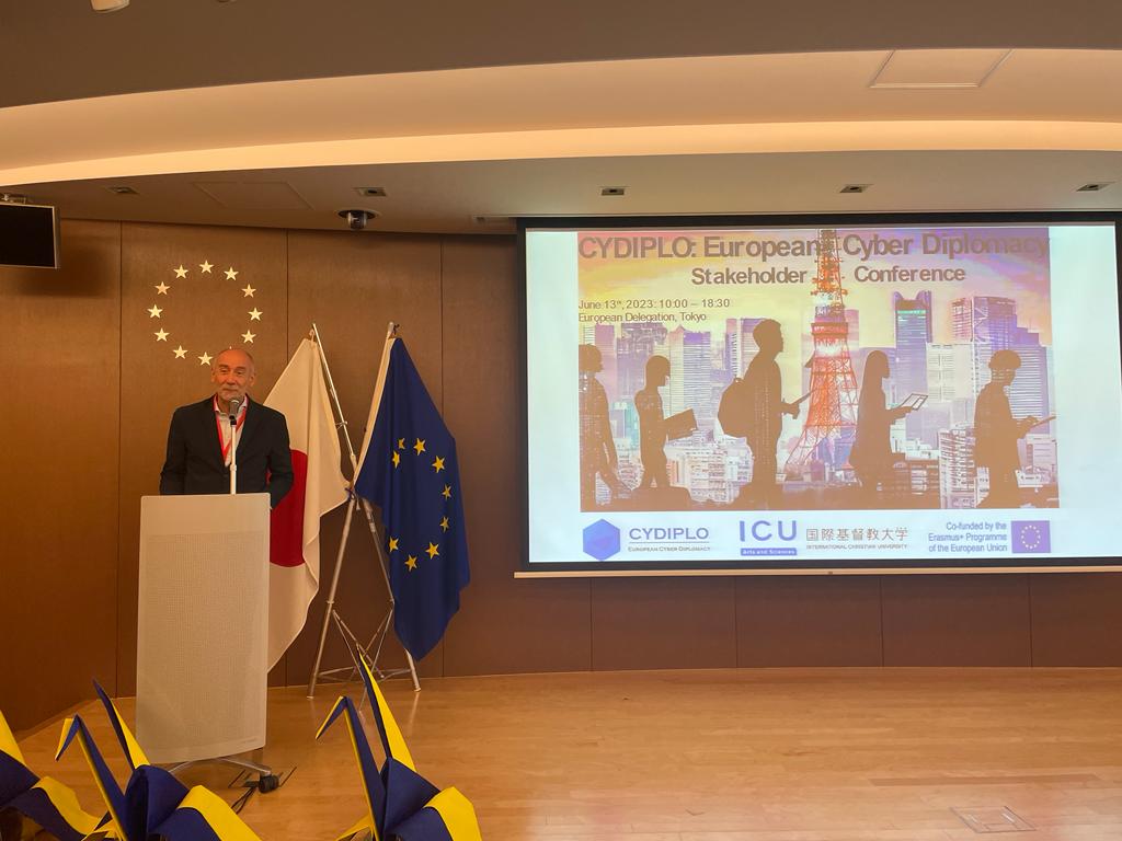 EUAmbJapan's tweet photo. The #Cyberspace offers great opportunities, but is also a space where state &amp; non-state actors breach the rule of law to advance their political agenda. 
The #EU &amp; #Japan can learn a lot from each others' approach to #cyberdiplomacy. https://t.co/MM0RUoxq72
