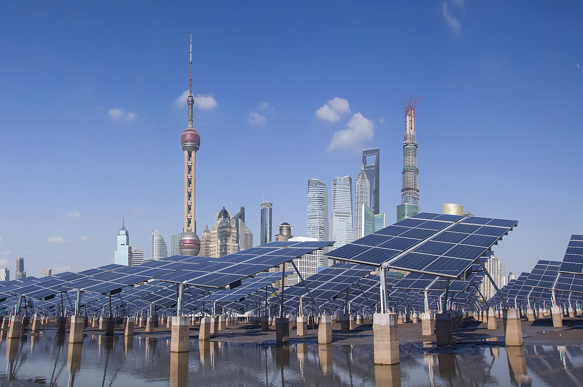 ChnGreenEnergy's tweet image. China&apos;s #PV industry registered strong expansion during the March-April period, data from the Ministry of Industry and Information Technology showed. During the period, the output growth of #polysilicon, #silicon wafers, #batteries, and components all exceeded 72 percent YoY.