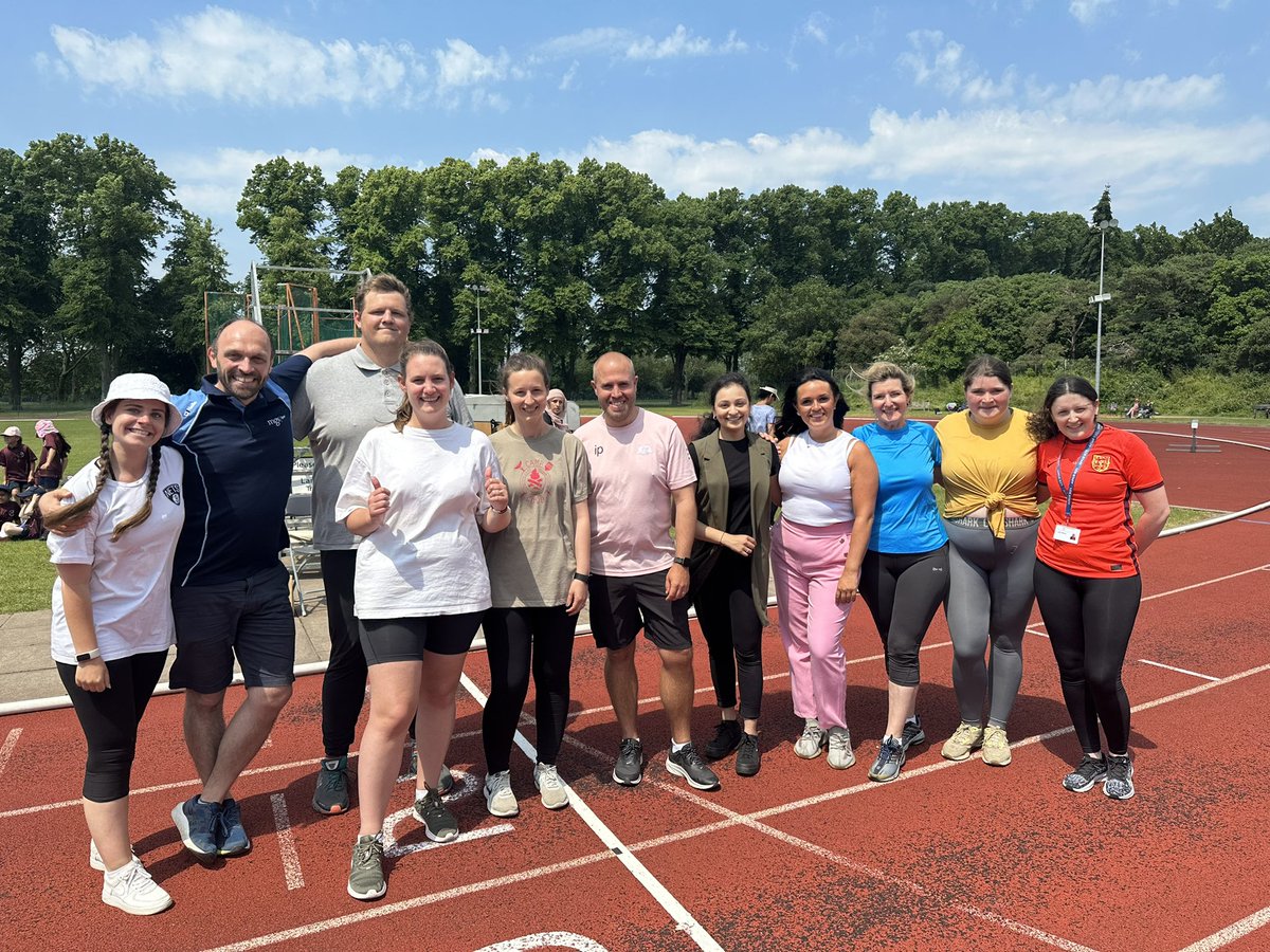 Long Close School tweet media