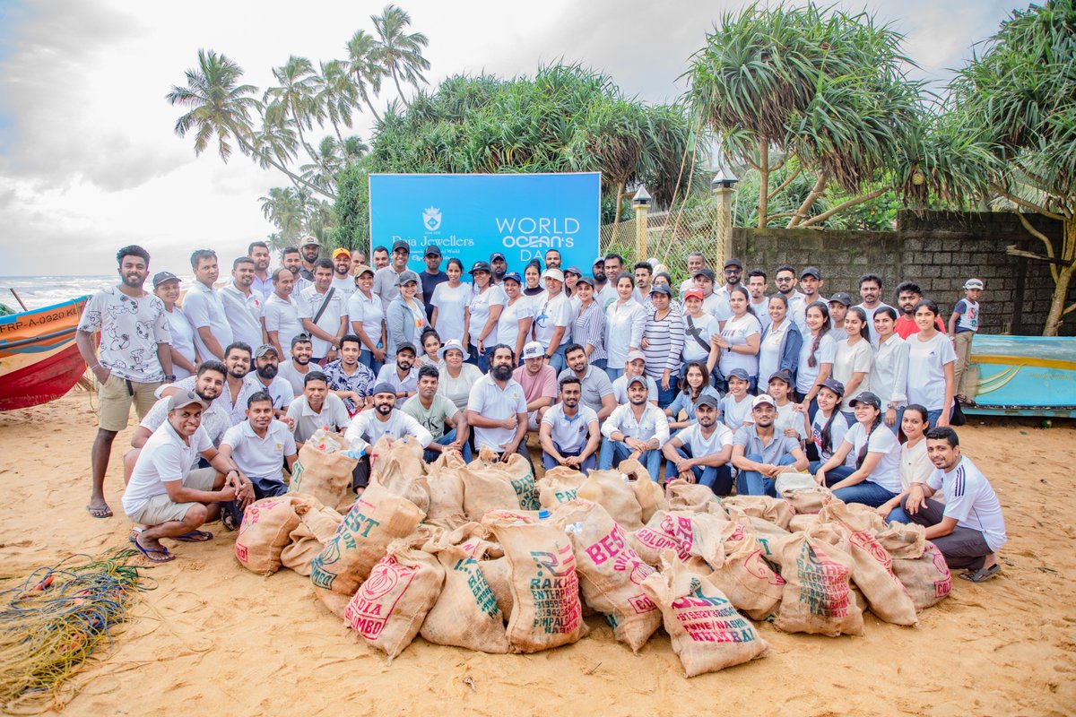 පරිසර ආරක්ෂණය හා තිරසාරභාවය වෙනුවෙන් රාජා ජුවලර්ස් පෙරමුණ ගනී.

වැඩිදුර කියවීමට: tinyurl.com/ja5nacmj

#RajaJewellers #environmentalprotection #sustainability #WorldOceansDay #beachcleanup #AwarnessCampaign #CSRActivity #Updates #Buzzerfinancial