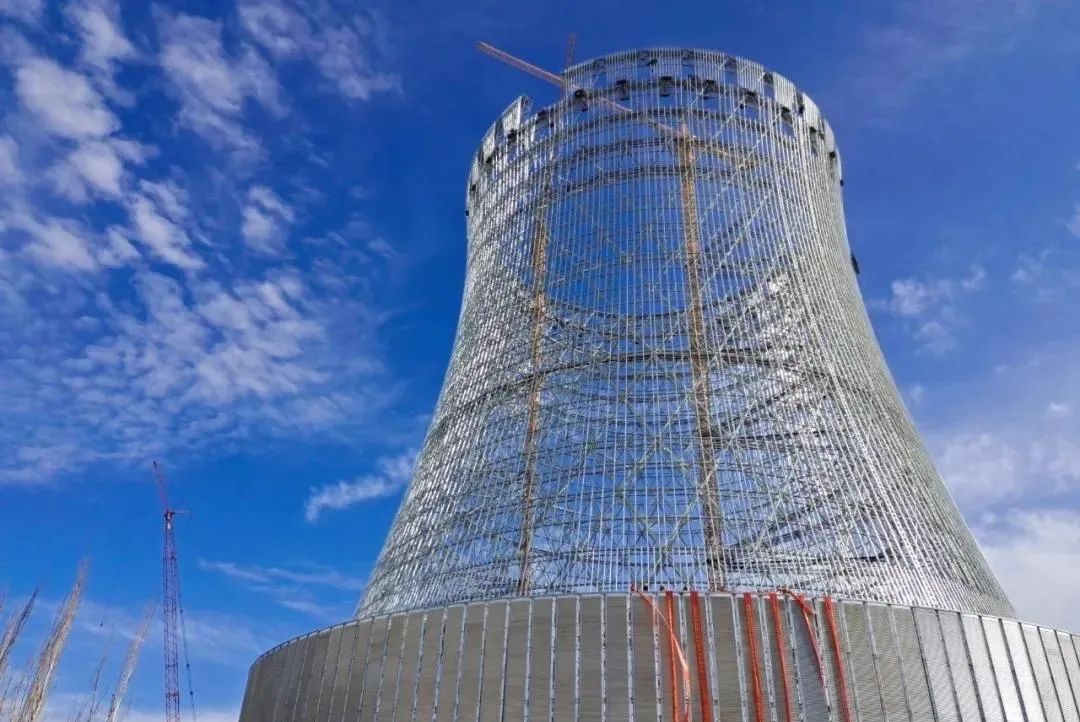Jinchuan_Group's tweet image. ✨#JinchuanGroup Engineering &amp;amp; Construction Co., Ltd&apos;s steel structure cooling tower project in Hami, Xinjiang has been honored with the China Steel Structure Gold Award.🏆

Despite challenges, its efficient project management ensured safety, quality, and timely completion.👷