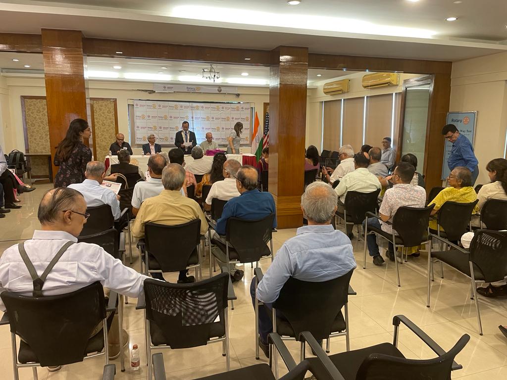 BloomsburyIndia's tweet image. It was a full house at Rotary Sadan in Kolkata where @veersagar talked about his book #FailureIsNotAnOption and signed copies of the book for readers!