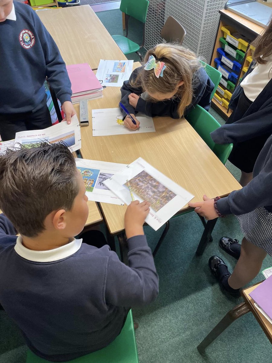 BOSCEPrimary's tweet image. Yesterday Year 4 had an exciting history day full of investigating and exploring in the classroom and at the Jorvik Viking Centre. They were all super historians and learnt all about the Anglo-Saxons and Vikings!