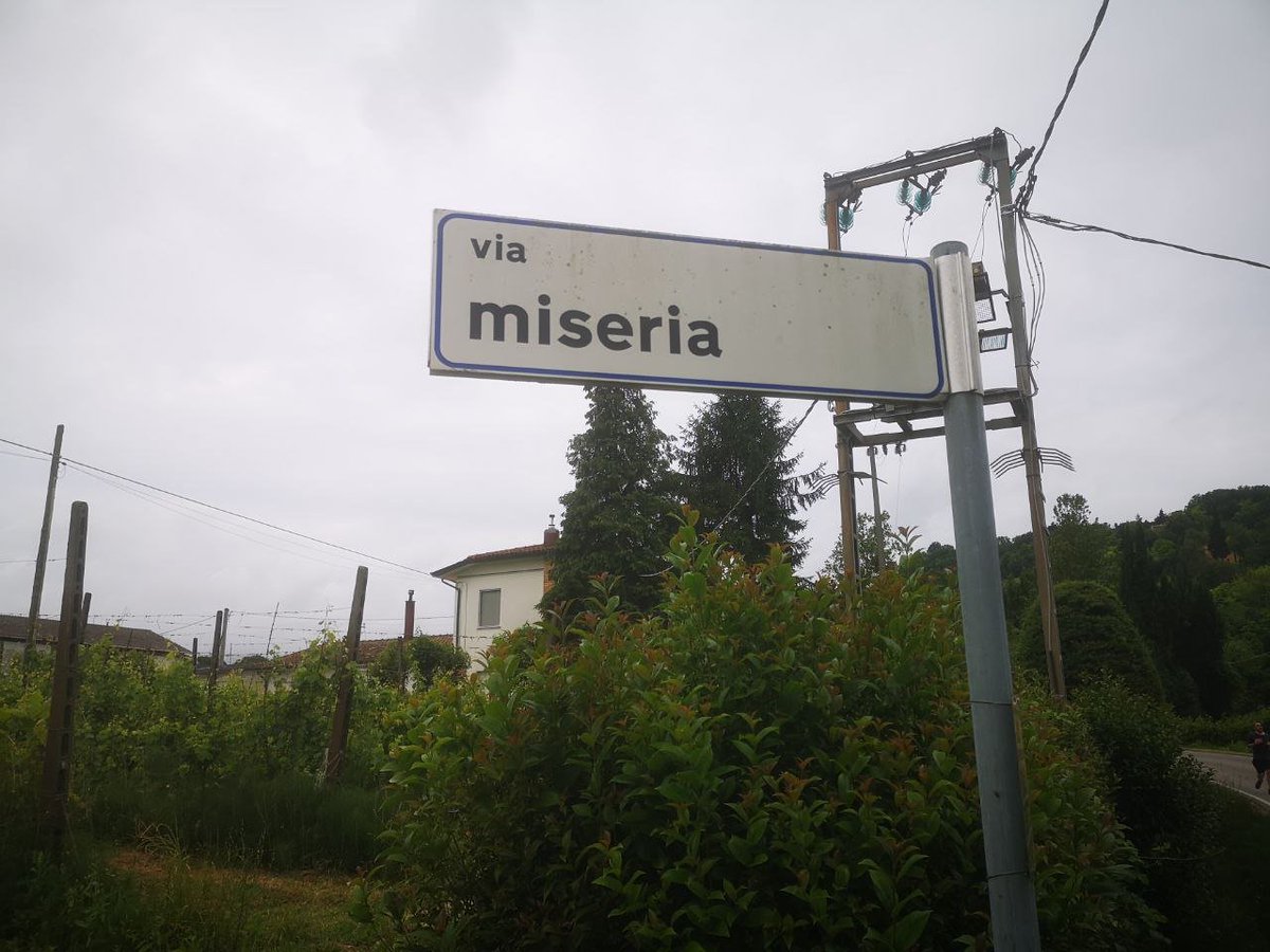 MajlindaLlugiqi's tweet photo. "We were told by @HaraldSack
that the morning run at the Semantic Web Summer School was going to be fun. But look at the road sign... :-) #ravenclaw team at #ISWS2013"
๐ข Credit: @FrankVanHarmele https://t.co/ZDoAKgh1Vr