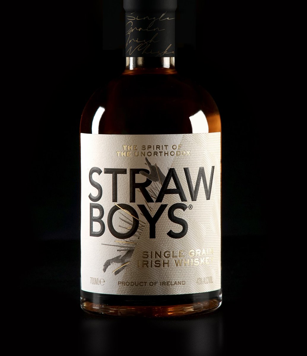 packagings's tweet photo. A stunning #design by @Studio_Library_ that evokes the rustic charm of golden straw and dancing hands behind a hessian screen.
https://t.co/7Gu23768tK
Staw Boys #Whisky #packagingdesign #design #labeldesign #designinspiration https://t.co/KxosSc4bwu