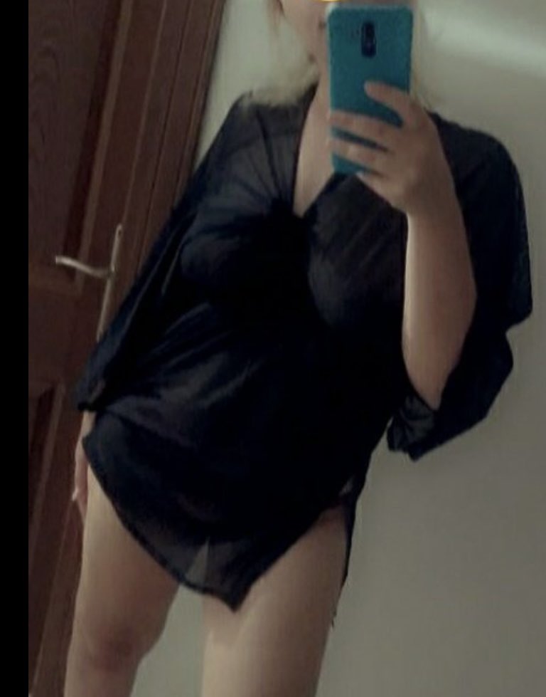 Bir gülüşü var dünyalara bedel🤗 
#izmit ….