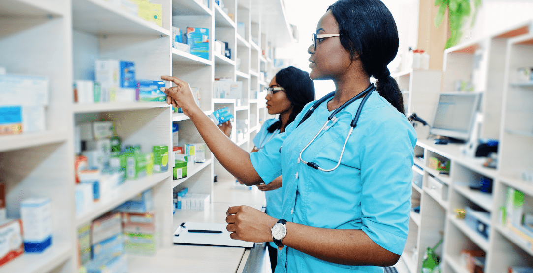 SAfmRadio's tweet photo. [ICYMI] On this week's #HealthFeature, we unpacked the world of prescriptions and the challenges being faced by patients when it comes to accessing their medication through scripts. We are joined by Dr. Mohammed Dalwai of @EMGuidance on #SAfmTalkingPoint with @CathyMohlahlana https://t.co/VYdEzwnuu8