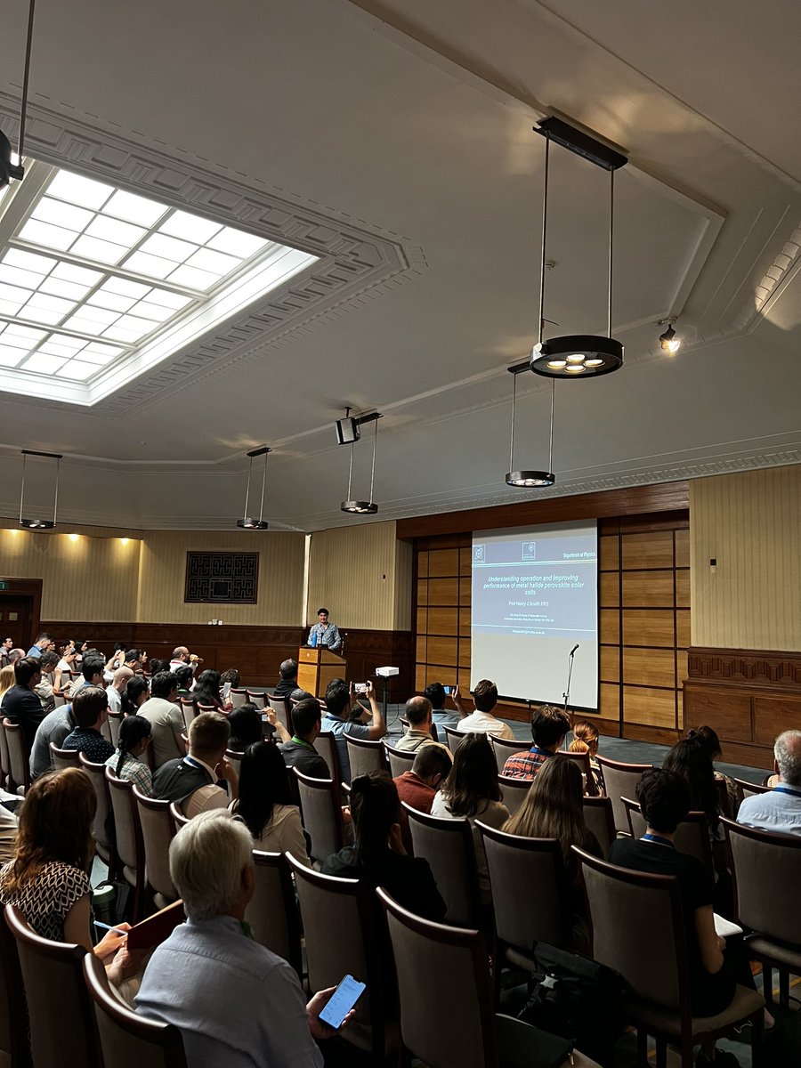 To finish off the first part of the morning session here at day 3 of #HOPV23 is Henry discussing the operation of perovskite solar cells and how we can improve their performance