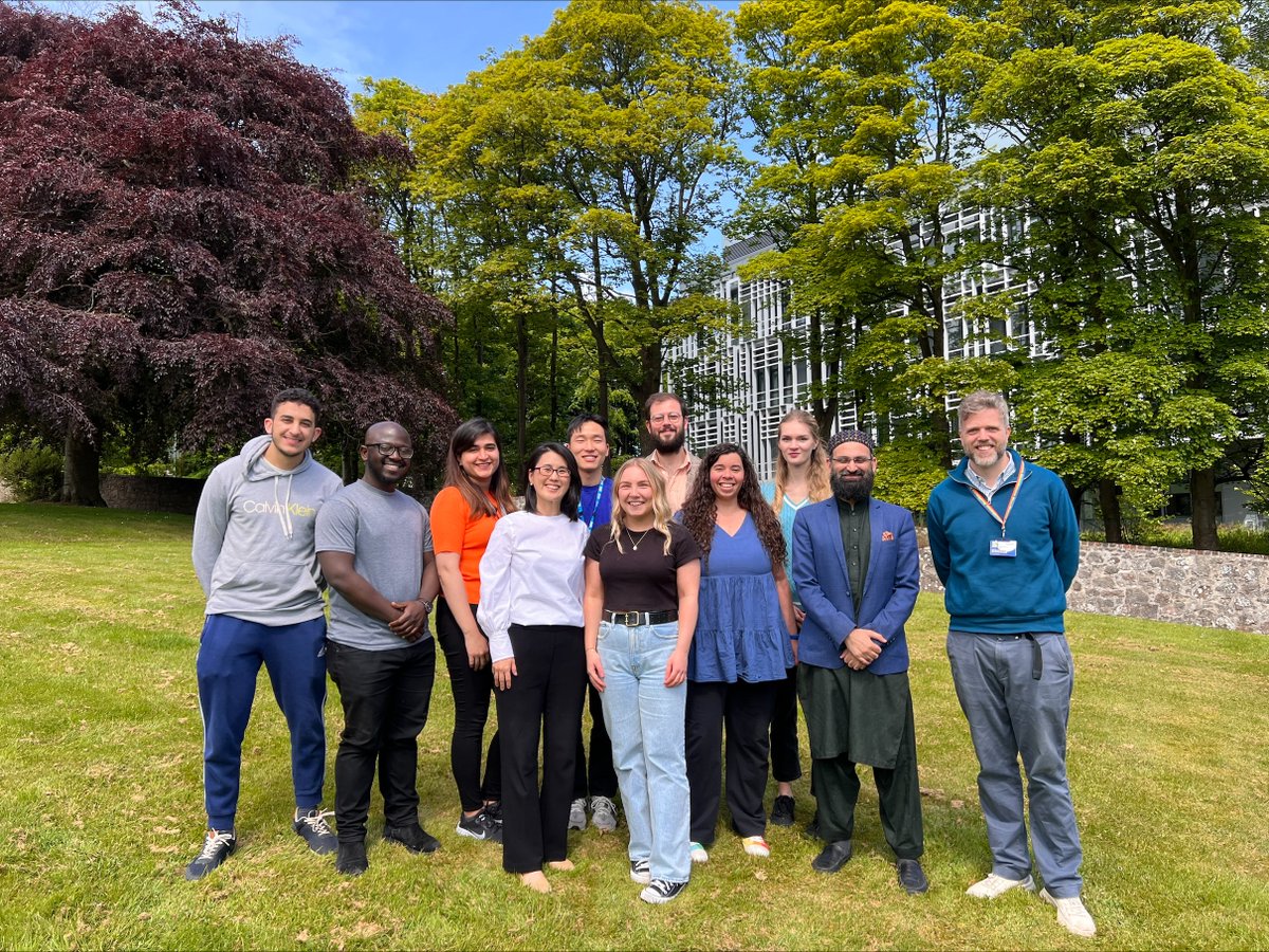 📸 Just took a new lab picture, and we're thrilled to share our diverse and talented team studying brain development and neurodevelopmental disorders! 🧠@aberdeenuni @aberdeenuni #DiversityInScience #abdn2040🏴󠁧󠁢󠁳󠁣󠁴󠁿🇰🇷🇸🇪🏴󠁧󠁢󠁥󠁮󠁧󠁿🇧🇬🇵🇰🇦🇷🇫🇮🇵🇱🇪🇬🇮🇷🇬🇭🌈