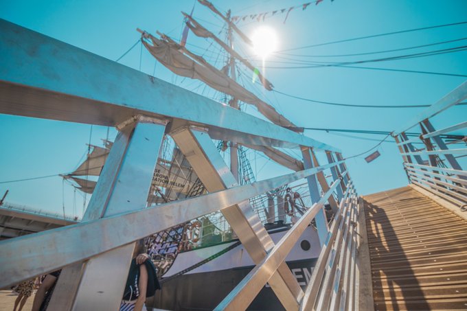 Skyërn Aklea - 4 pic. Chaque année je loupe l'Armada à @Rouen, mais cette année je me suis réservé au moins une journée pour y aller. https://t.co/scLCVMLTGJ https://t.co/xGZfhYACna