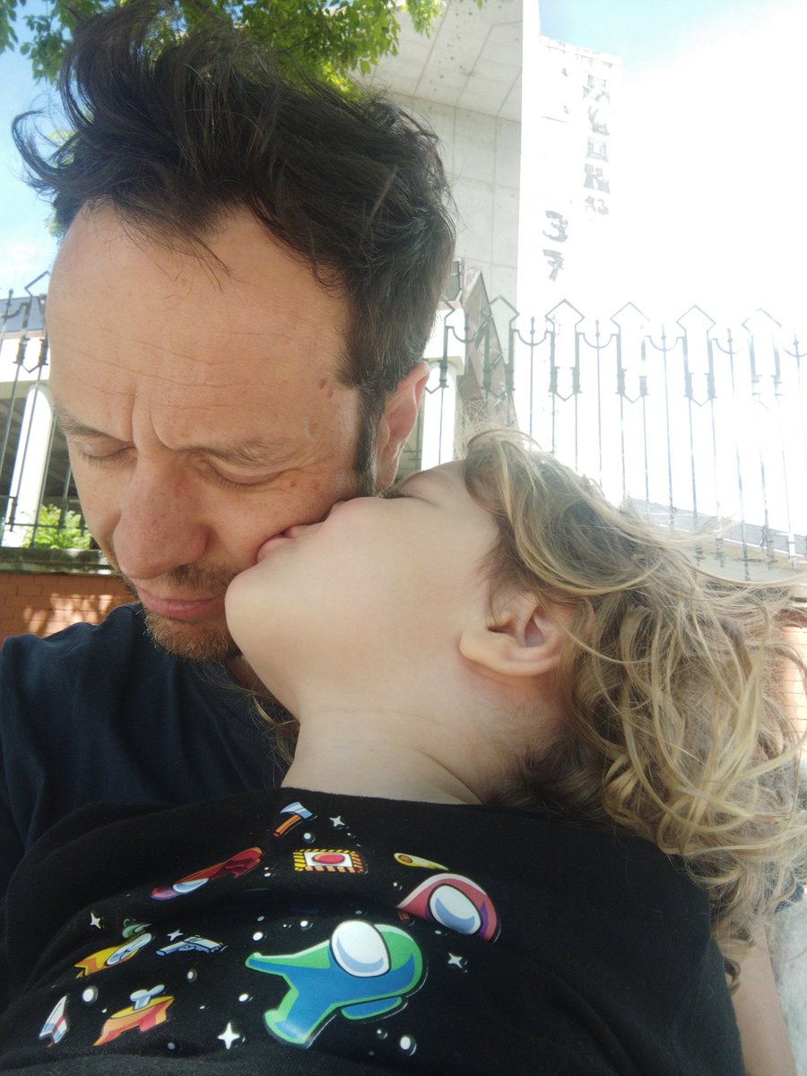 Alisedaenbici's tweet photo. Tres años de besos...nada mejor me pueden dar 😊😍 https://t.co/HCOJf6Z9OT