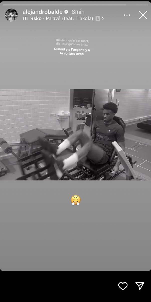 mehdfcb's tweet photo. Balde qui écoute du Tiakola encore un coup de dembouz sa https://t.co/WDbuMyLlTh