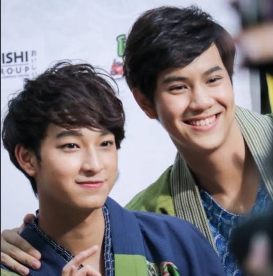 Come onnnn , I'm waiting for their series for 5 years now🥹😭
#bl #blseries #NanonKorapat #chimon #namon #BoysLove #Thai #thaibl #thaiseries #thaiblseries #nanonchimon