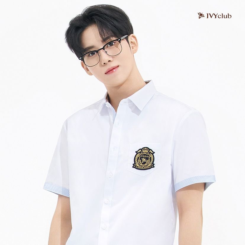 found ivyclub update..yunseong so handsome with spec 🥺
#hwangyunseong