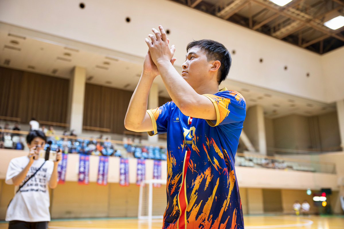 vsローマ選抜
エンタメではあるけど、勝負事だから負けて良い時なんてないんだよね。しかもスポーツでの悔しい気持ちってスポーツでしか消化できないんですよ。だからスポーツの素晴らしい所ってリベンジ出来る所だと思うんですよね。だからまた最高の企画をよろしくお願い致します🙇‍♂️