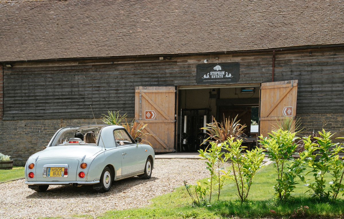 To celebrate the start of English Wine Week, we will be offering FREE TASTINGS of our Pinot Gris, Pinot Blanc, Bacchus &amp; sparkling wine this Saturday 17th June between 11am-2pm!
No need to book just drop in to the winery! #Cheers 🥂🥂#EnglishWineWeek2023 @winegb <a href="/SussexModern/">Sussex Modern</a>