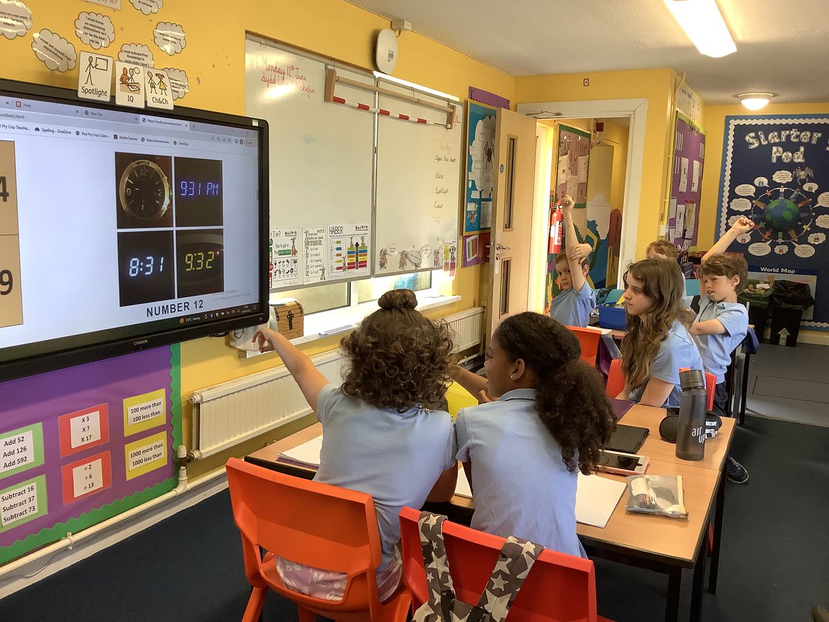 llanrhidianp's tweet photo. Explaining mathematical thinking… which one doesn’t belong? Why? #LlanPryCop #LlanNum #LlanDCF https://t.co/uKyexjaQsA