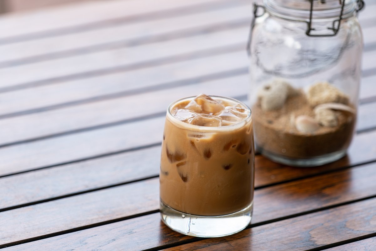 One week until summer! ☕️🕑☀️ Will you start your day with an iced coffee? 🧊 #Aromistico #coffee #coffeelovers #coffeemoments #coffeegram #coffeeholic #coffeeaddict #coffeelover #coffeelife #coffeetime #instacoffee