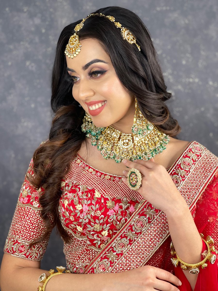 BookEventz's tweet photo. Rajasthani Bridal Makeup Ideas for the Modern Bride

🔗- https://t.co/bKlFvtcvmp

#RajasthaniBridalMakeup #BookEventz https://t.co/eLakS2dRnF
