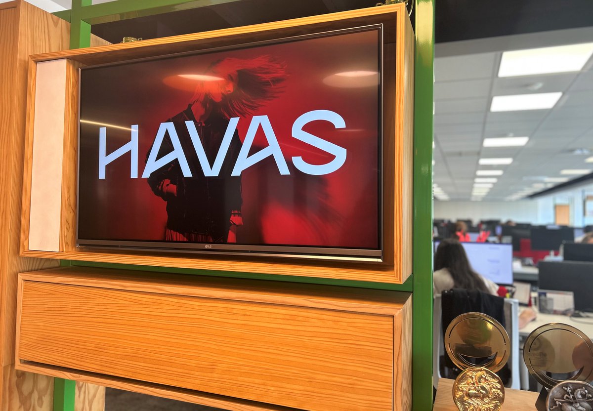 ❗️❗️❗️@Havas renueva su identidad de marca y presenta un nuevo logotipo #OneHavas #Reveal #MeaningfulDifference @vivendi

📷#HavasVillageMadrid