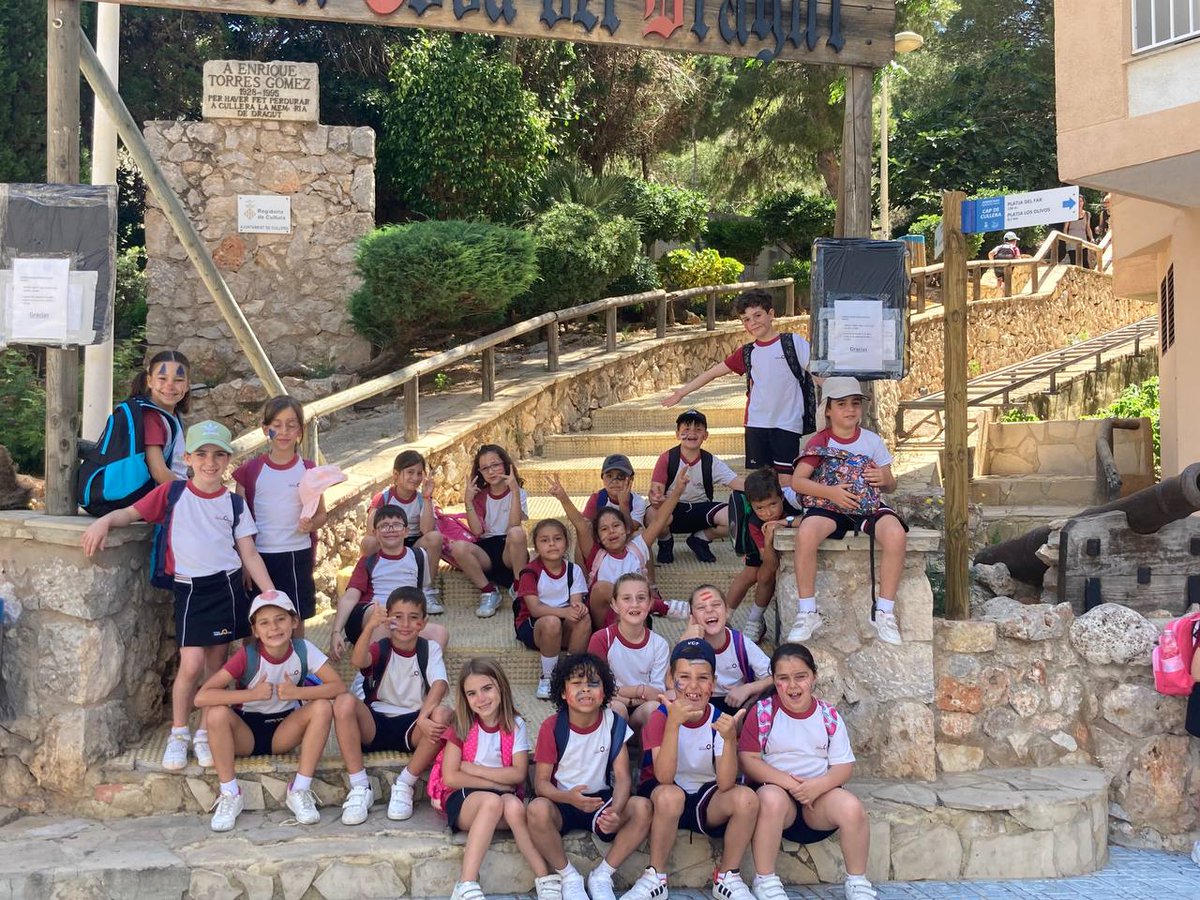 cole_sagrada's tweet photo. Aprenem en l'entorn natural de la Cova del #Dragut a #Cullera. Aprenentatges compartits i disfrutant ! #somsagrada https://t.co/i3uMX4mY3n