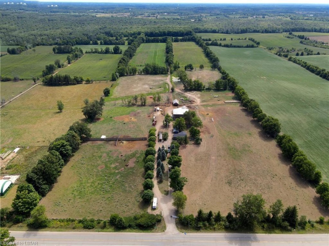 *BARN, SHEDS,, WORKABLE* BEEF FARM FOR SALE!
farmmarketer.com/listing/fm/161…

Farm Type: Beef/cattle
Acreage (Total): 50.56 
Province: Ontario
Agent: Paige Handsor

#Findyourdreamproperty #cdnbeef #cattlefarming #cattle #proudlycanadian #canadianbeef #farm365 #agproud #forsale