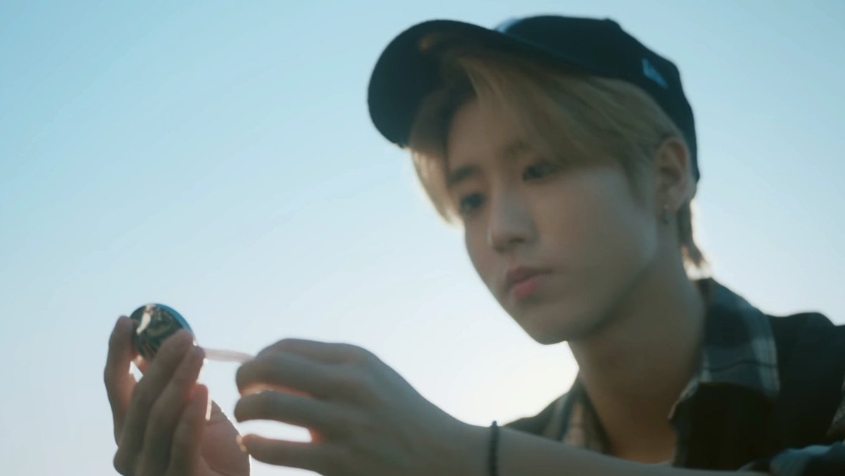 hanjiclips's tweet photo. "cherishing the fact that you can lose anything precious" https://t.co/h6vI1Pu6zL