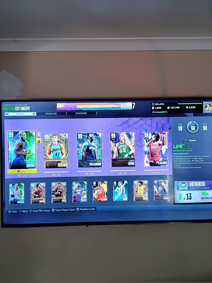 KadenChris's tweet photo. @CallMeMeech_ @HenryTheBlasian @mosballin @SP2Ks @CarlosxcStory @Witness2k17 looking at selling my Xbox account due to now having PlayStation. Team is as seen plus number of other cards collection is at about 1,000 plus DM is interested https://t.co/AGdC9AheYw