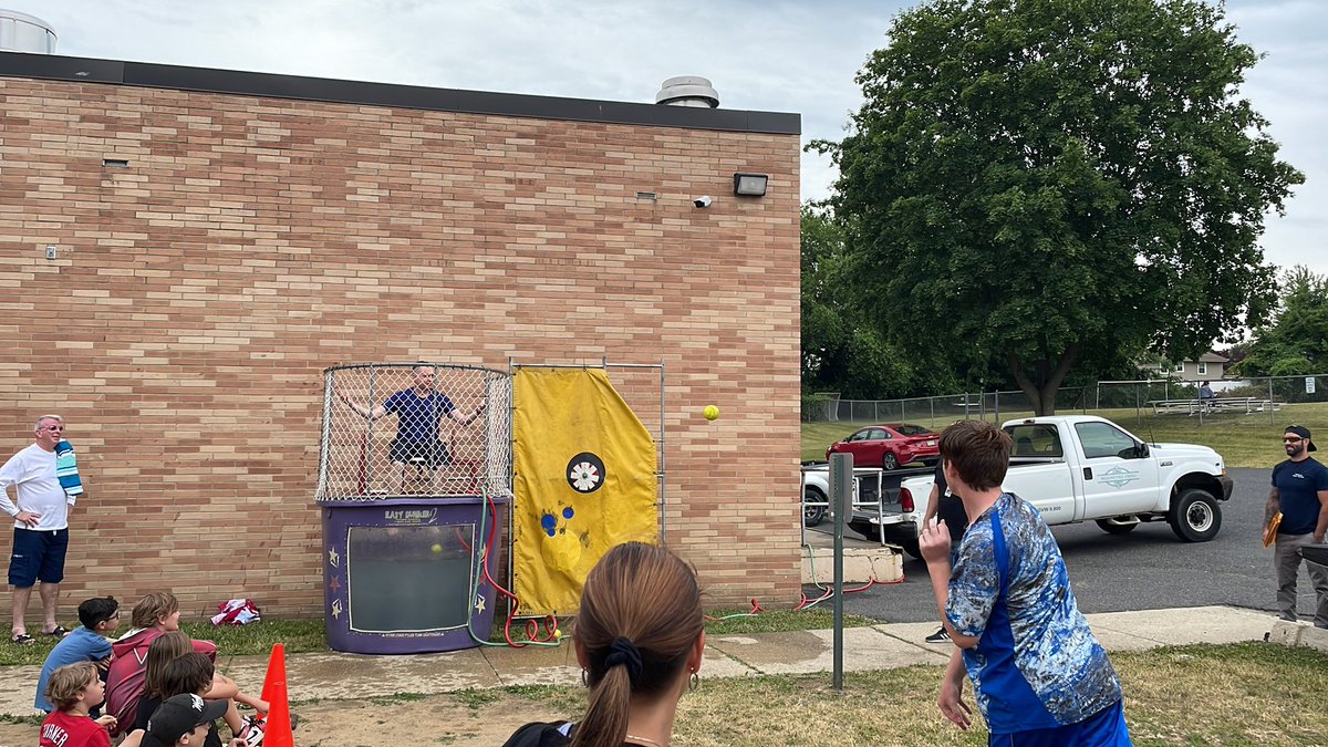 Dunk tank in action at Bell Oaks!  PBIS reward day!