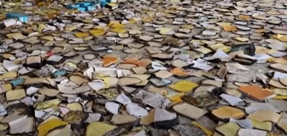 Ecoledeschartes's tweet image. Destruction d’#archives au #Sénégal 🇸🇳 : lire le communiqué de presse signé conjointement par l’@Ecoledeschartes-@psl_univ, l’AAF (@Archivistes_AAF), l’AIAF, l’@ICArchiv et @ASF_archives ➡ lc.cx/8UE4xM
#CommuniquéDePresse #Dakar #Afrique