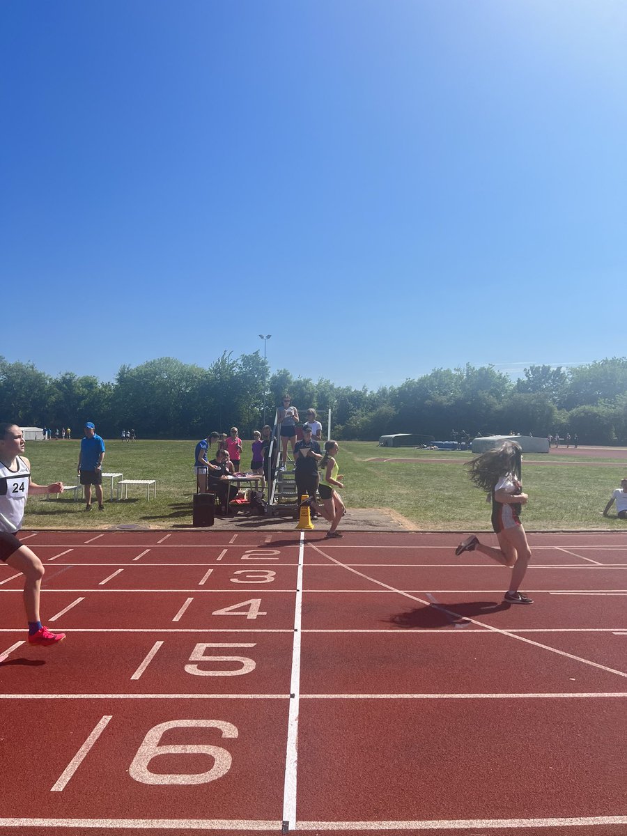 KHS_PEDept's tweet photo. Well done to all of our competitors today at the Fife Schools Athletics Championships and massive congratulations to our winners…Rebecca Ellis 200m🥉&amp; Shot Putt🥉, Anna Drummond 800m🥉, Madison Fraser 800m🥉, Kian Low 800m🥉, Jason Davies 100m🥉and Kai Copeland Javelin🥇 https://t.co/o0JWvWAAJI