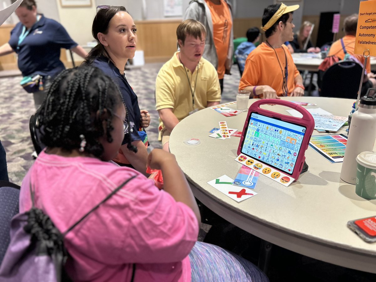 IMD_VDOE's tweet photo. The youth are getting set up with their tools to get started in their first session.  🧰🚀
#IMDSummit https://t.co/xHSS8vmWEK