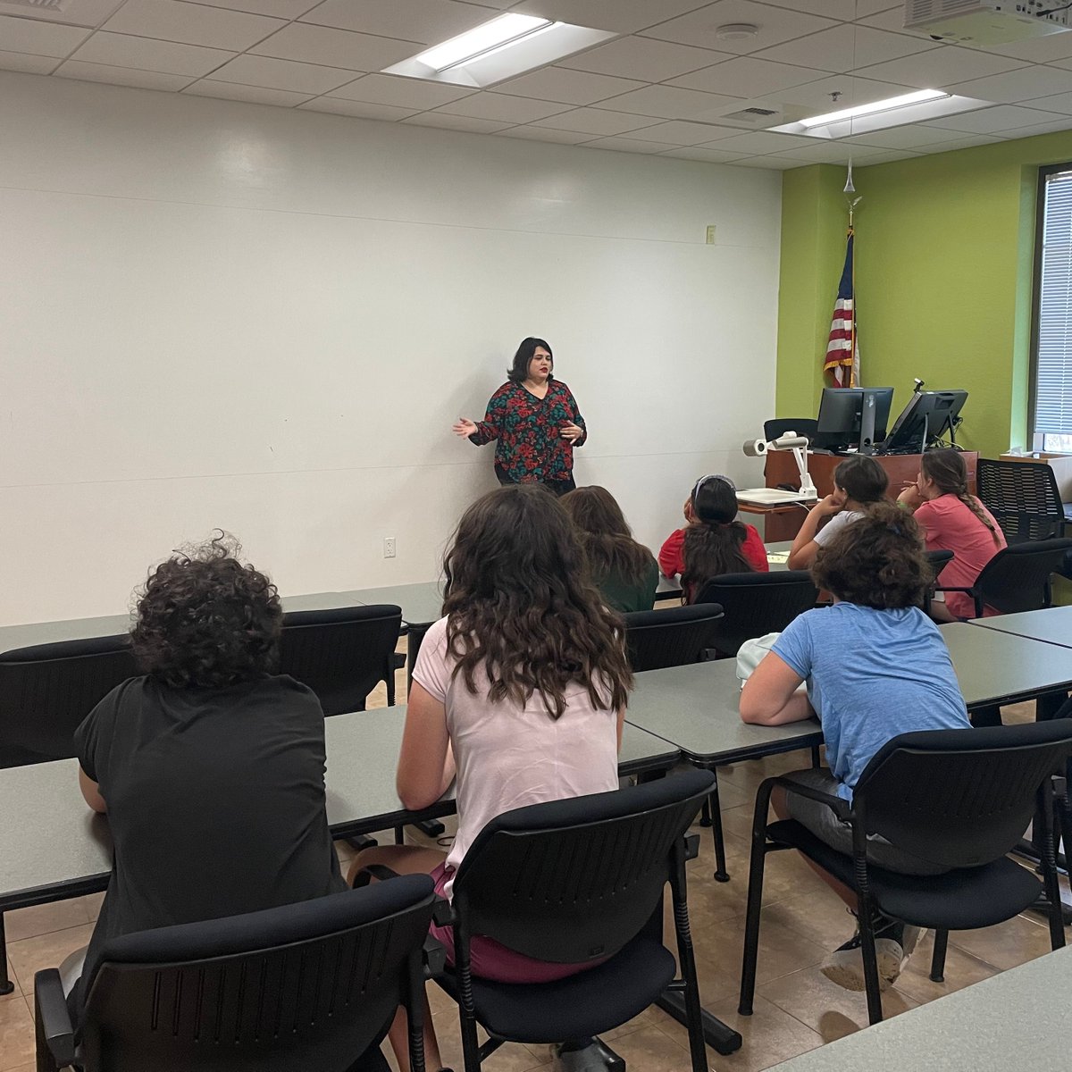 Hale Law Attorney Rose Kasweck had the pleasure of speaking to the amazing young ladies of Girls Inc.'s Eureka! Summer Camp about what it's like being a female attorney.  ♀️ ⚖️ #WomenInLaw #WomenEmpowerment #GirlPower #PersonalInjuryLaw