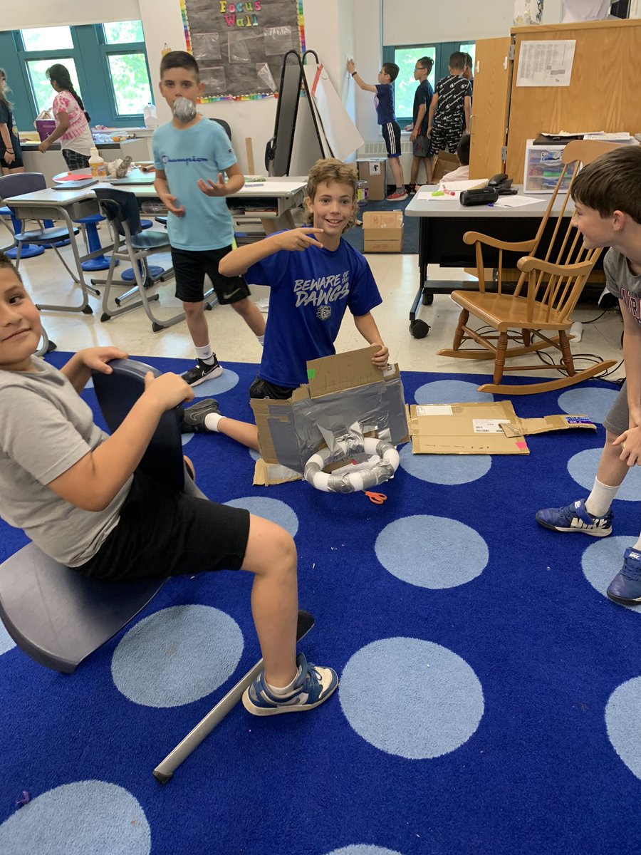 Clinton CES tweet media