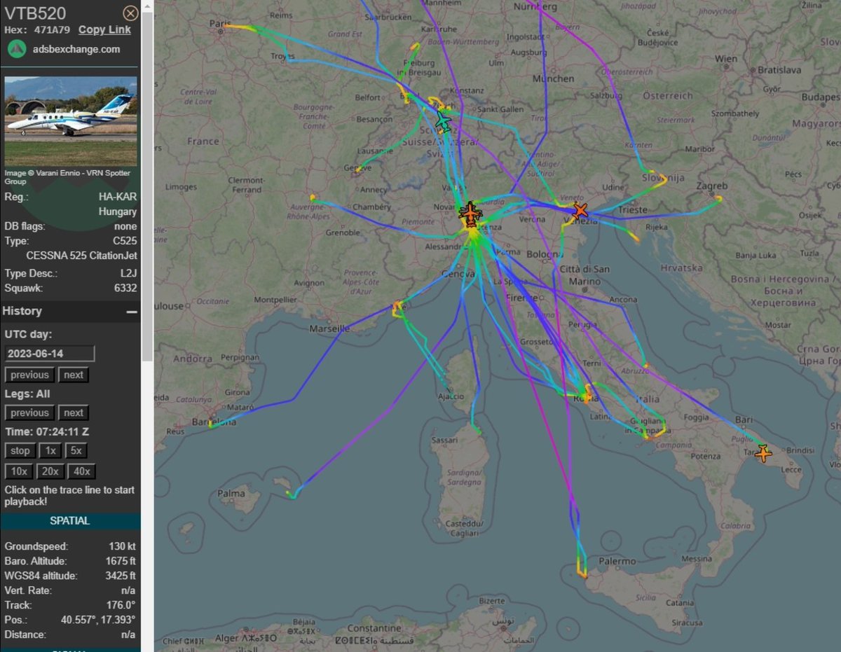 Il terminal dei jet privati di Linate era un pelino più trafficato stamattina
#Berlusconi #CiaoSilvio