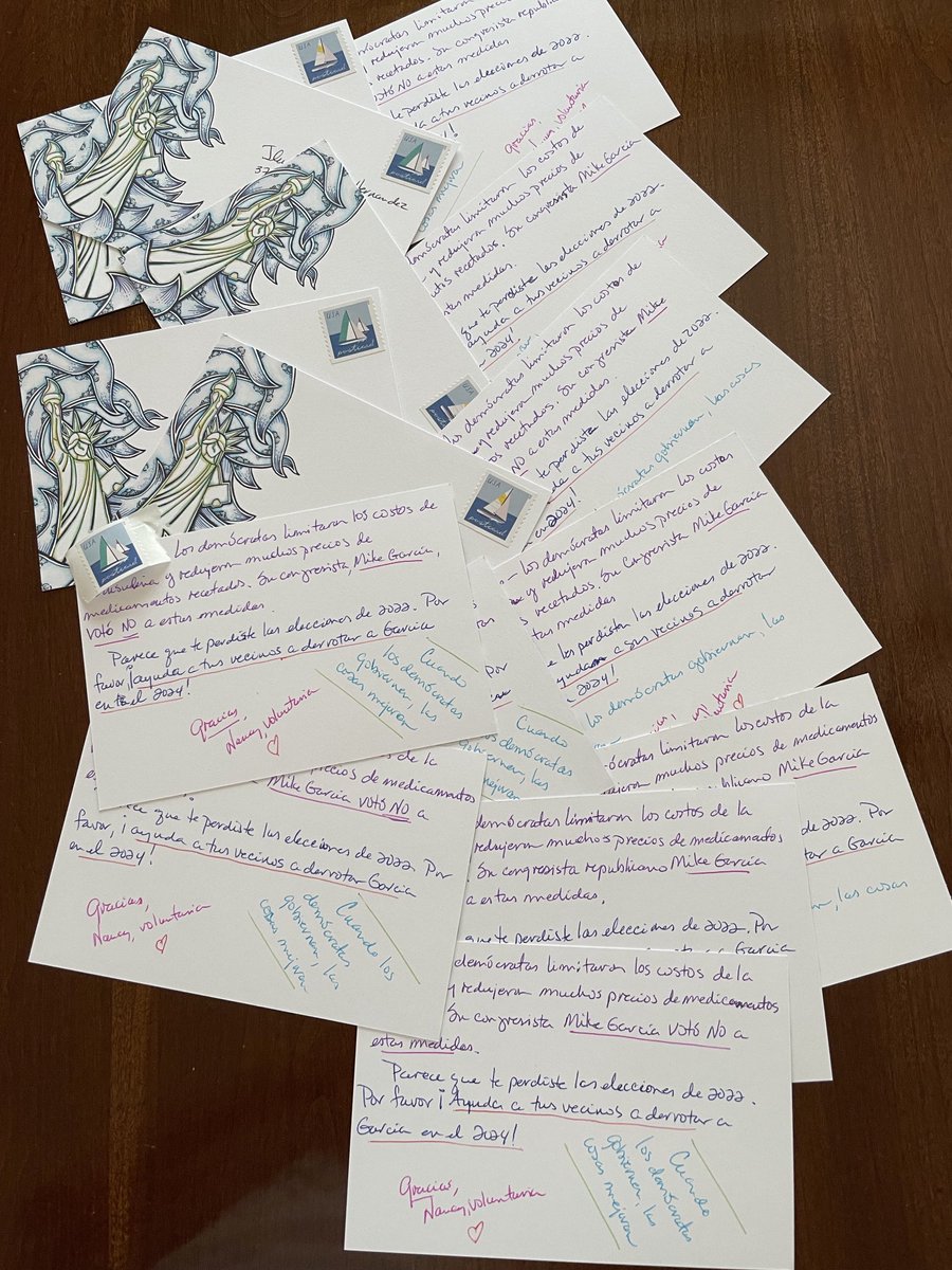 Expanding our efforts to register voters & Spanish-speaking voters. Will do more #PostcardsToVoters soon. We have a LOT of writing to do!