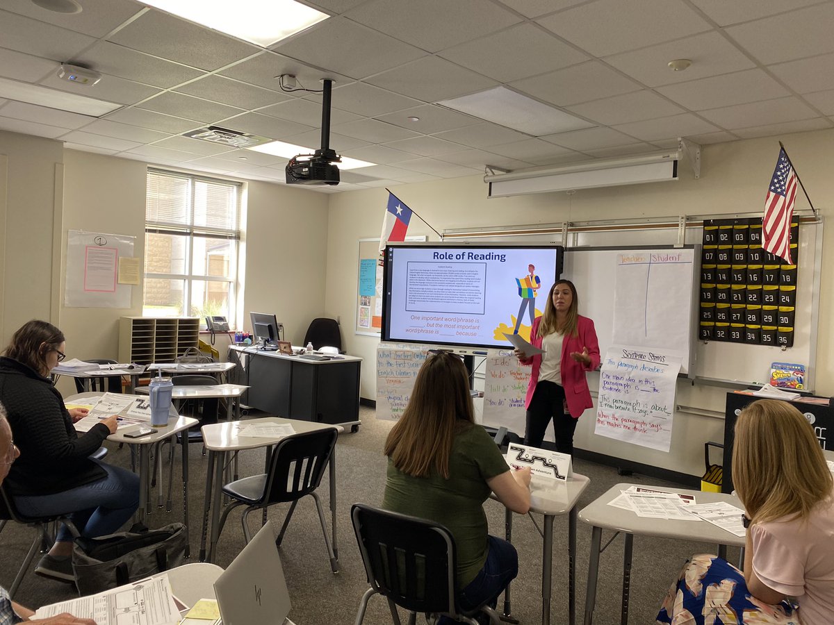 I’m so happy that @FBISD_MSD let @FBISDss work with @MrsN_ESL to bring some expert EB learning to secondary Social Studies teacher during our PD breakouts. Such good learning for our teachers and ways to support students in their classrooms! #FBISDLearns #FBISDSecSS