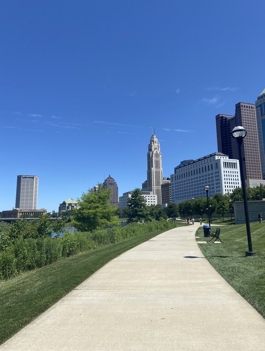 StudentLifeOSU's tweet photo. Happy 614 Day, Buckeyes! We ❤️ our home in Columbus. #CollegeInCBUS https://t.co/0X5Ts6YLss