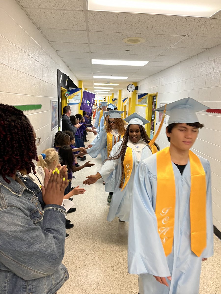 JLauber17's tweet image. Our Dreamers loved having the @FirstColonialHS graduates walk through our @SeatackDream hallways. It was invigorating!! Congratulations to the Class of 2023!