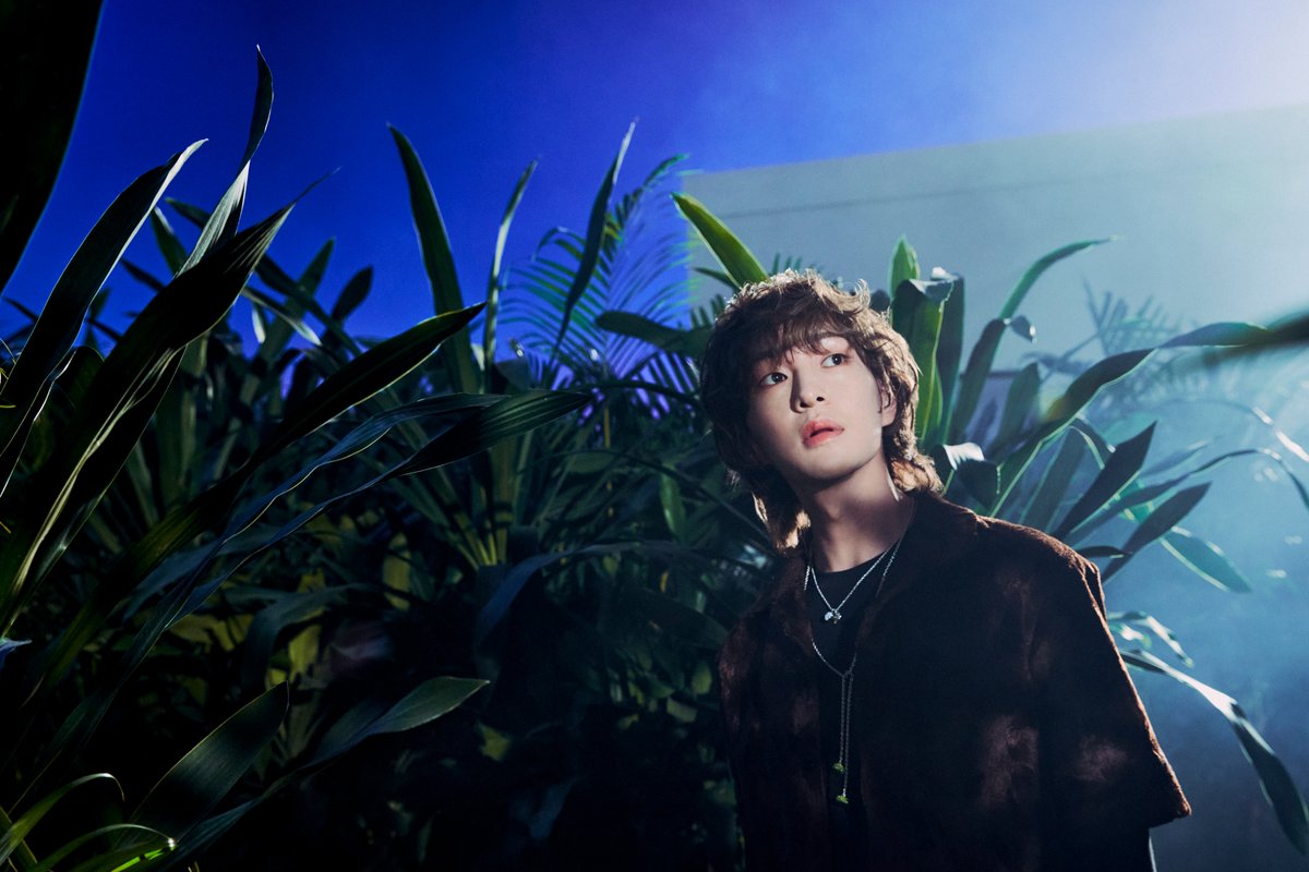 SHINee's tweet photo. ‘HARD’ Teaser Image #1 : ONEW

SHINee 샤이니 The 8th Album 〖HARD〗 

➫ 2023.06.26 6PM KST

#ONEW #온유 
#SHINee #샤이니 
#HARD #SHINee_HARD https://t.co/ZTSOi6E8Nv