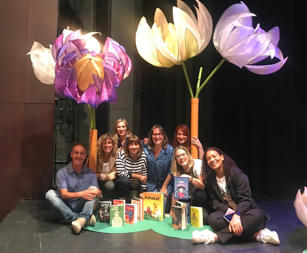 bmanresaab's tweet photo. Avui al @Kursaalmanresa amb la presència de nois i noies de tot Catalunya s’ha celebrat la Gala d’entrega #PremiAtrapallibres i #premiProtagonistaJove 2023 📚🙌😍
Un matí de música, dansa i alguna sorpresa al voltant del llibre, la lectura i els lectors❤️
#ibbycat #Manresa https://t.co/9UD4qY62If