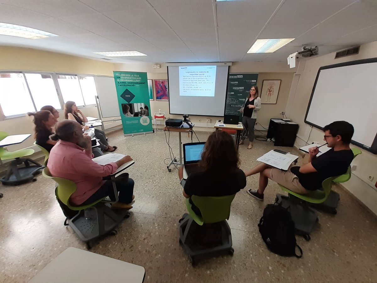 rafa_varas_coop's tweet image. Hui tenim una mentoria  grupal amb @folgadoromeu17 a on treballarem en els reptes més comuns respecte a la gestió legal i societària de les cooperatives de nova creació @FEVECTA #Llamp #FEVECTA #Assessorament #Mentorització