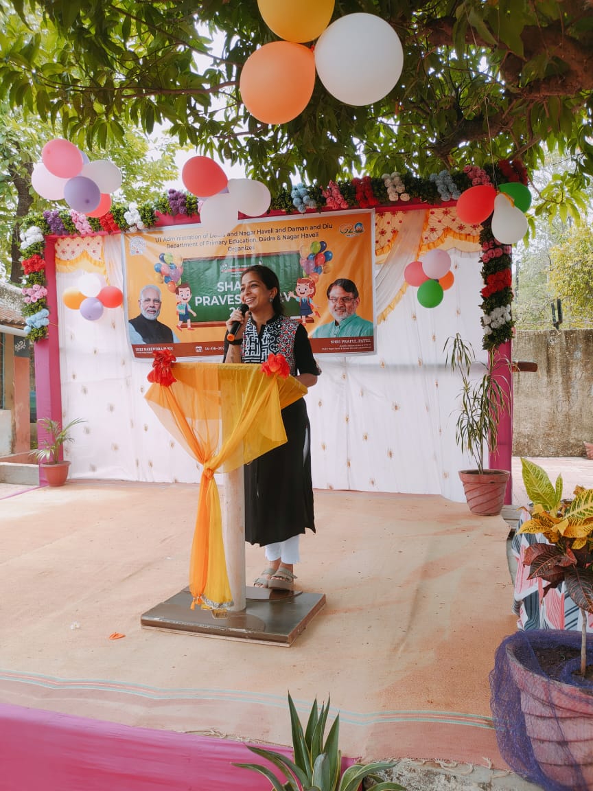 Glimpses of the "School Praveshotsav" For the newly admitted students in  Aanganwadi, Pre-Primary, Primary school. <a href="/CharmieParekh/">Charmie Parekh🇮🇳</a> (RDC Silvassa) was the chief guest for this event at PS Kauncha. Also given best wishes to all students. <a href="/CollectorDnh/">Collector DNH</a> <a href="/DP_DNH/">District Panchayat D&NH</a> <a href="/DP_DNH/">District Panchayat D&NH</a> <a href="/Silvassa_SSCL/">Silvassa Smart City</a>