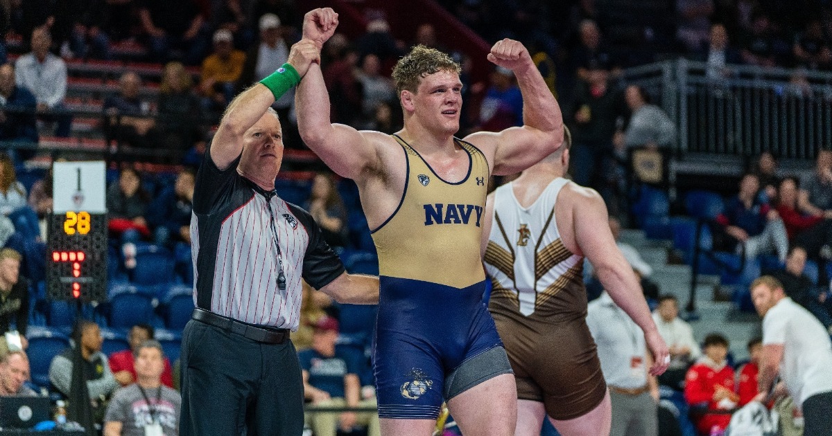 KRGIsports's tweet photo. One of the most decorated wrestlers to come from Northwest high school will be returning home at the end of June to hold a two-day camp. @nwwrestling14 #nebpreps https://t.co/aFT290yYpi https://t.co/qK36hH91Qq