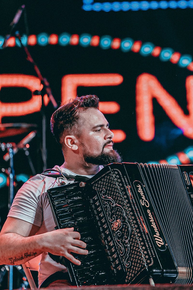 *
Depois que a gente amadurece, a família fica mais legal, os amigos são só os necessários e a opinião dos outros… é apenas a opinião dos outros.
*

#resiliencia #music #mylife #rec #job #work #workout #sanfas #gaita #sanfona #acordeon #producer #gg #gabrielgava #deusnocomando