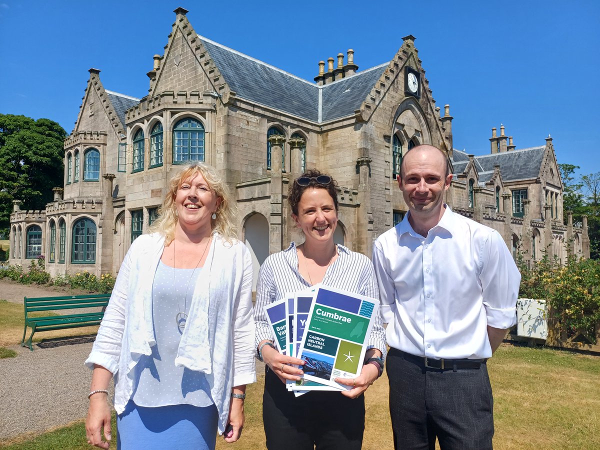 Six Scottish #islands have taken a significant step towards a low-carbon future by publishing their Community Climate Action Plans - launched today by Rural Affairs Secretary @MairiGougeon in Great Cumbrae. ▶️ gov.scot/news/carbon-ne…